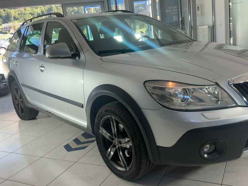 Skoda Octavia 2.0 TDI Scout 4x4 — zdjęcie 8