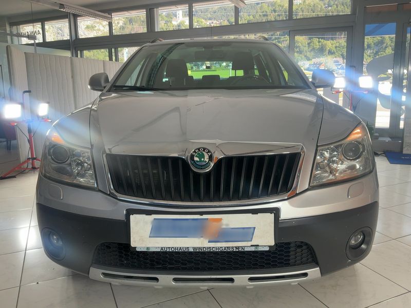 Skoda Octavia 2.0 TDI Scout 4x4 — zdjęcie 9