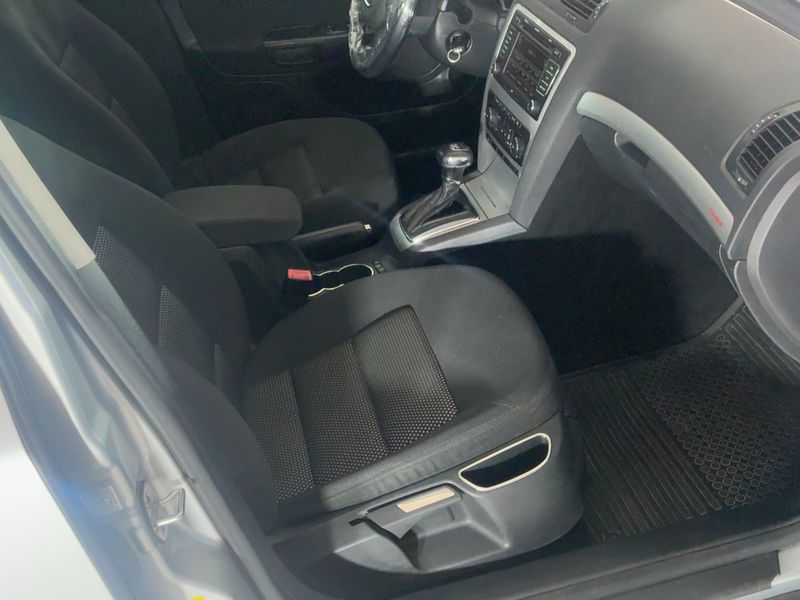 Skoda Octavia 2.0 TDI Scout 4x4 — zdjęcie 11