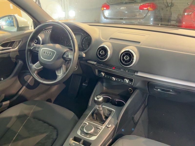 Audi A3 1.4 TFSI Attraction — zdjęcie 12
