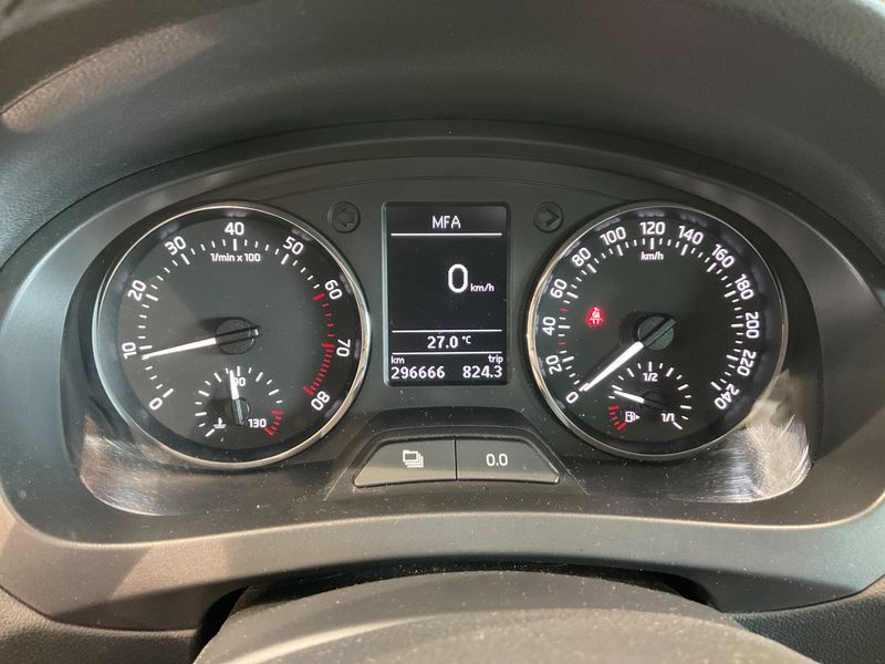 Skoda Rapid Spaceback 1.2 TSI Ambition 2014 – снимка 4