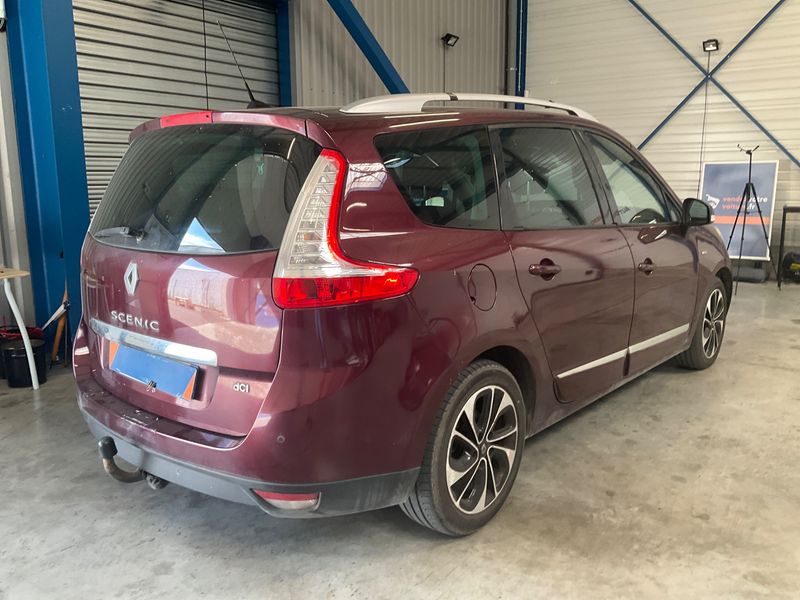 Renault Grand Scenic 1.6 dCi Energy Bose — zdjęcie 2