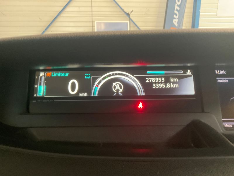 Renault Grand Scenic 1.6 dCi Energy Bose — zdjęcie 4