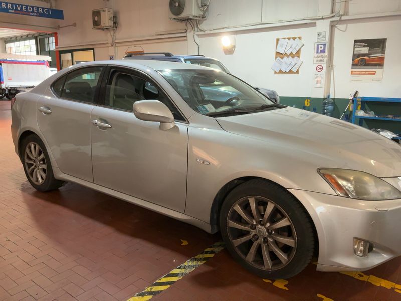 Lexus IS-Serie IS 250 Luxury Line — zdjęcie 8