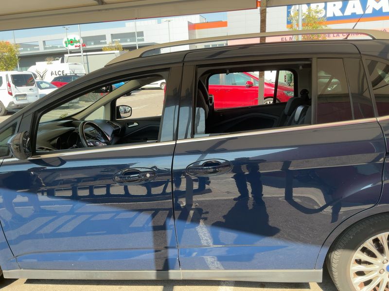 Ford Grand C-Max 2.0 TDCi Titanium — zdjęcie 4