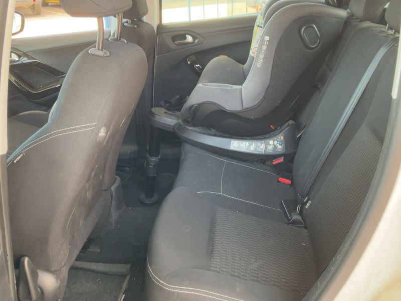 Peugeot 208 1.6 Blue-HDi Active 2015 – снимка 19