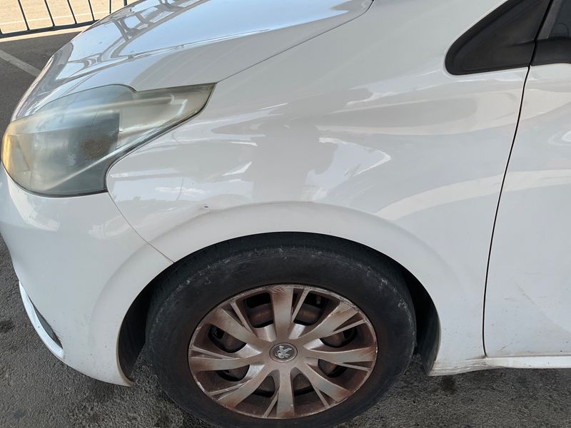 Peugeot 208 1.6 Blue-HDi Active 2015 – снимка 29