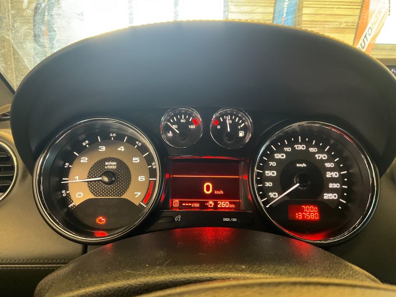 Peugeot RCZ 1.6 THP Basis — zdjęcie 13