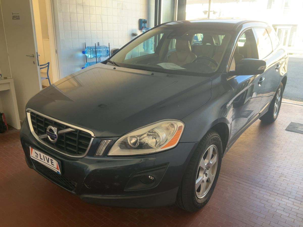 Volvo XC60 2.4 D4 Momentum AWD