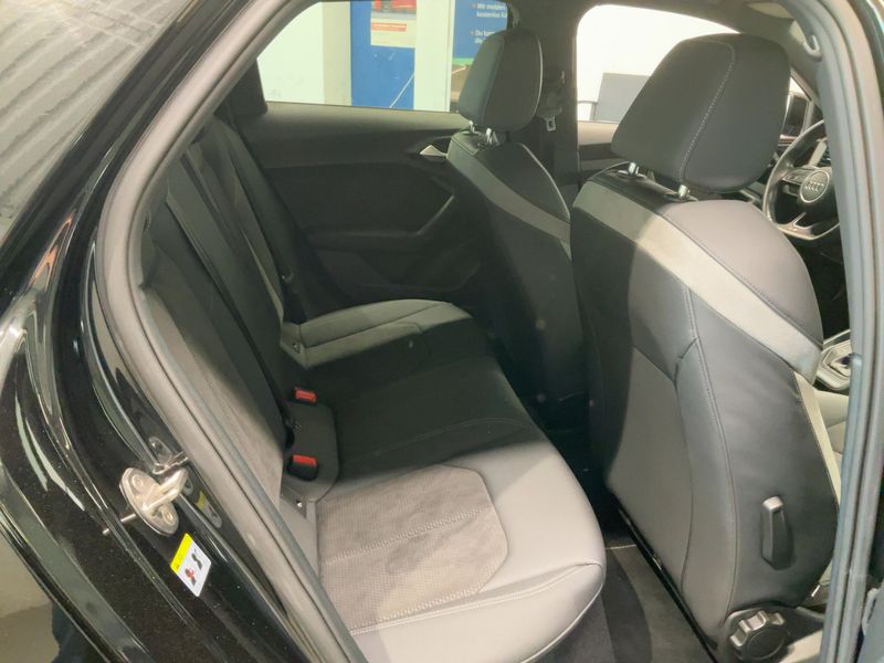 Audi A1 Sportback 40 TFSI S line — zdjęcie 14