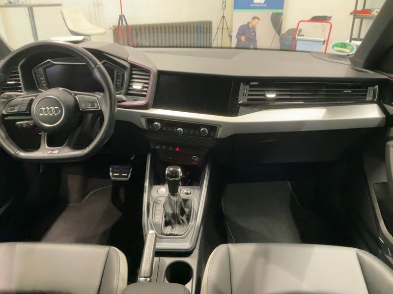Audi A1 Sportback 40 TFSI S line — zdjęcie 12