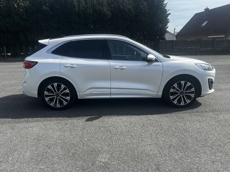 Ford Kuga 2.5 Plug-in Hybrid Vignale — zdjęcie 25