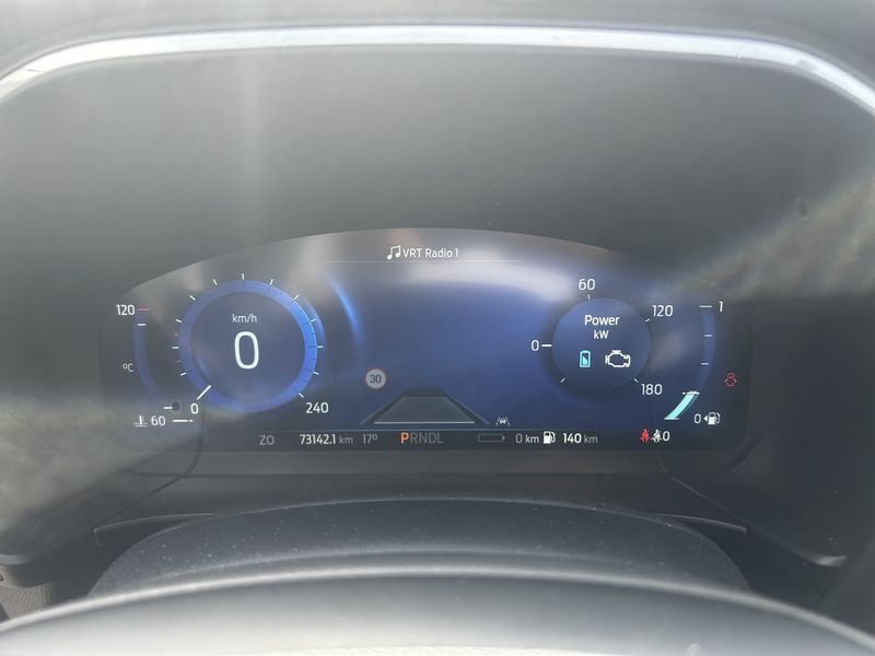 Ford Kuga 2.5 Plug-in Hybrid Vignale — zdjęcie 12