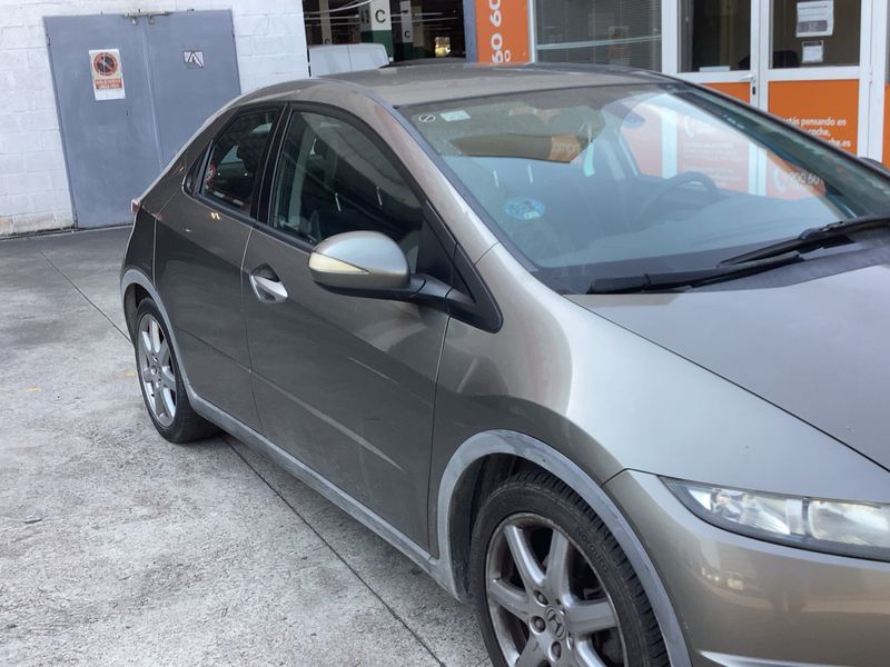 Honda Civic 1.8 VTEC Sport — zdjęcie 8