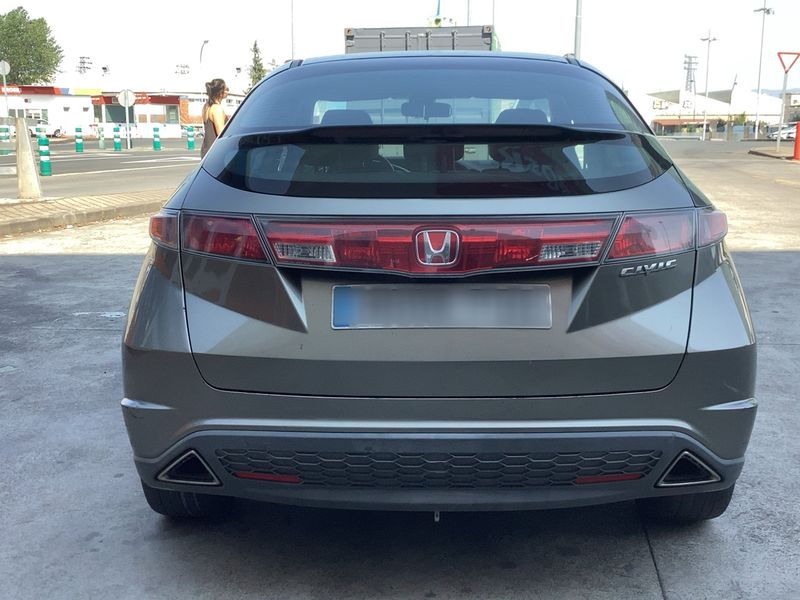 Honda Civic 1.8 VTEC Sport — zdjęcie 5