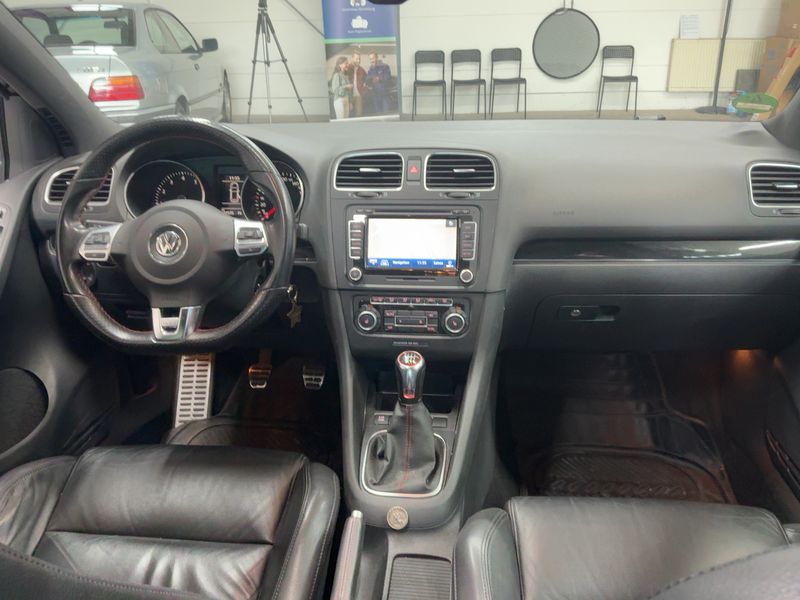 Volkswagen Golf VI 2.0 TSI GTI — zdjęcie 12