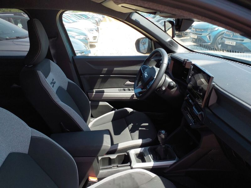 Dacia Bigster 1.2 TCe Mild-Hybrid Journey — zdjęcie 12