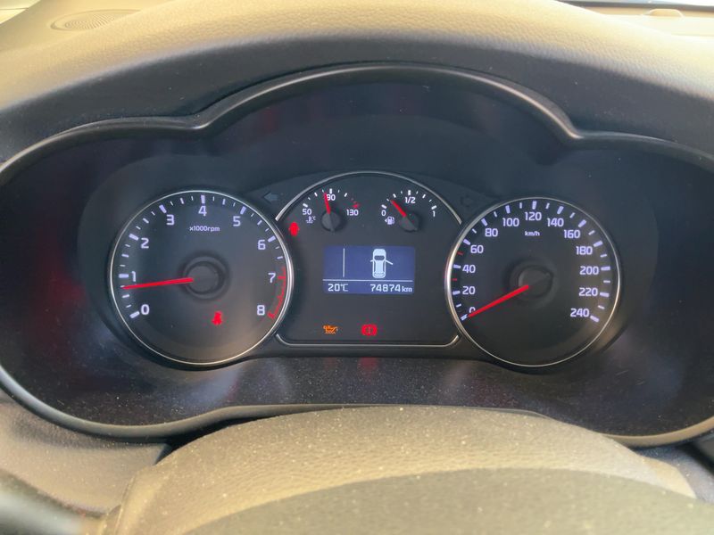 Kia Carens 1.6 GDI Concept — zdjęcie 13