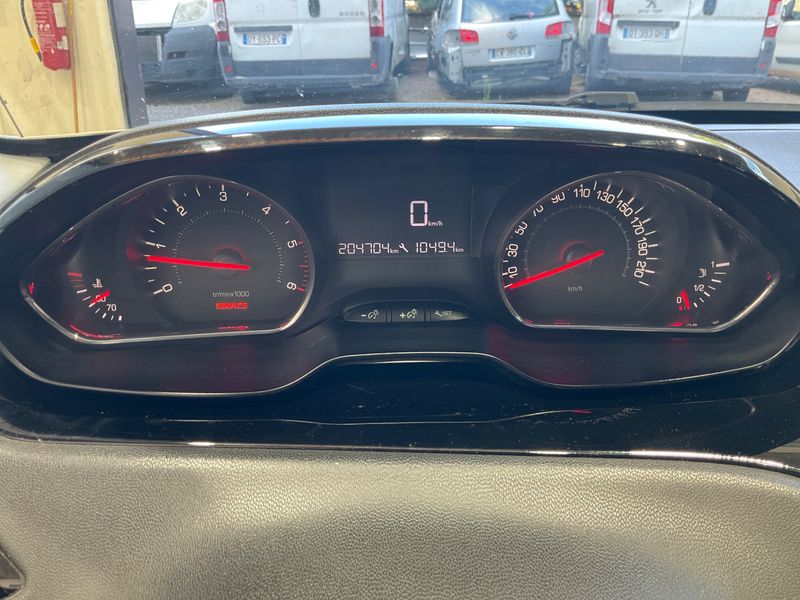 Peugeot 208 1.6 HDi Active — zdjęcie 4