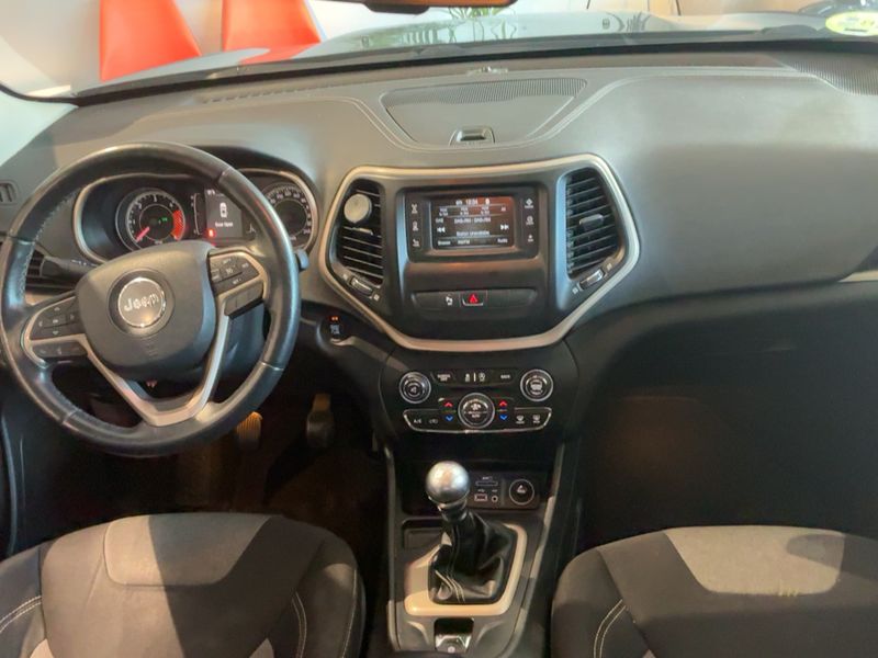 Jeep Cherokee 2.0 M-Jet Longitude FWD — zdjęcie 12