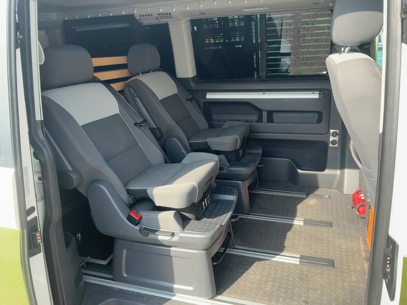 Volkswagen T5 California 2.0 TDI Beach Aufstelldach 4Motion — zdjęcie 14