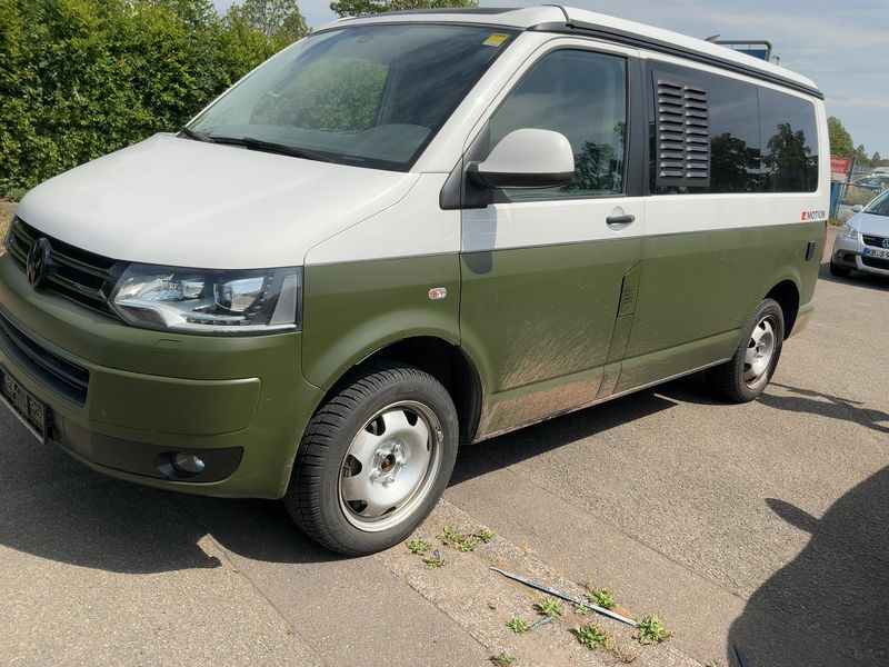 Volkswagen T5 California 2.0 TDI Beach Aufstelldach 4Motion — zdjęcie 2