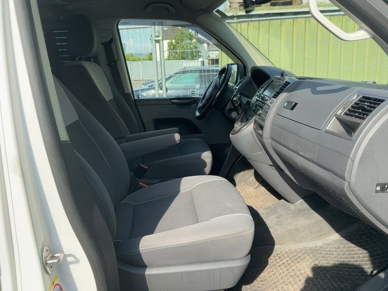 Volkswagen T5 California 2.0 TDI Beach Aufstelldach 4Motion — zdjęcie 11