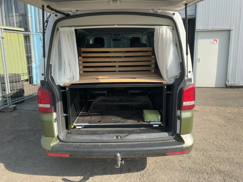 Volkswagen T5 California 2.0 TDI Beach Aufstelldach 4Motion — zdjęcie 10