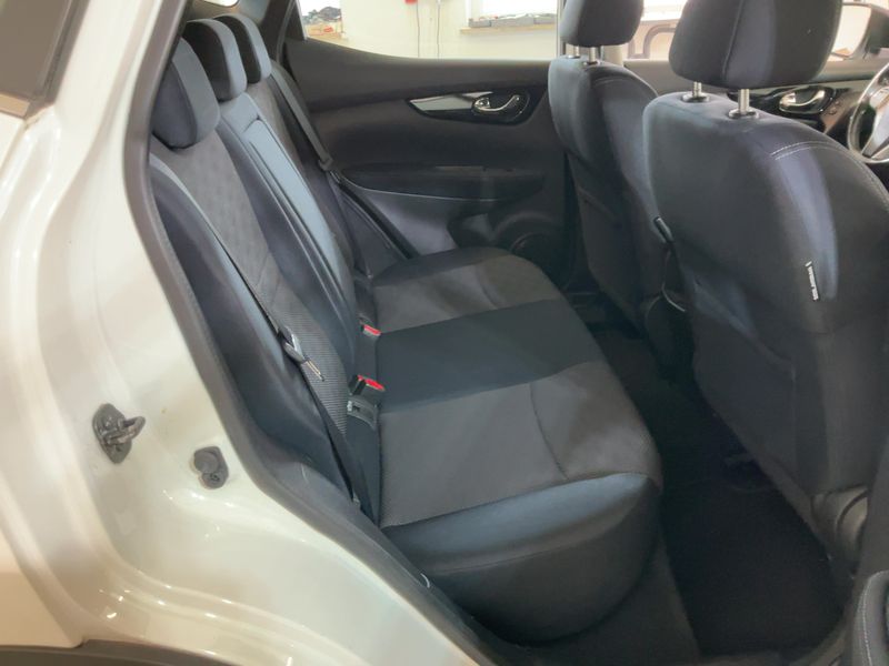 Nissan Qashqai 1.6 dCi Acenta — zdjęcie 14