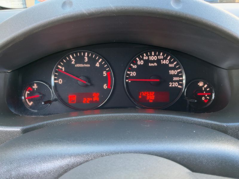 Nissan Navara Pick-up 3.0 V6 dCi Double Cab LE 4x4 — zdjęcie 13