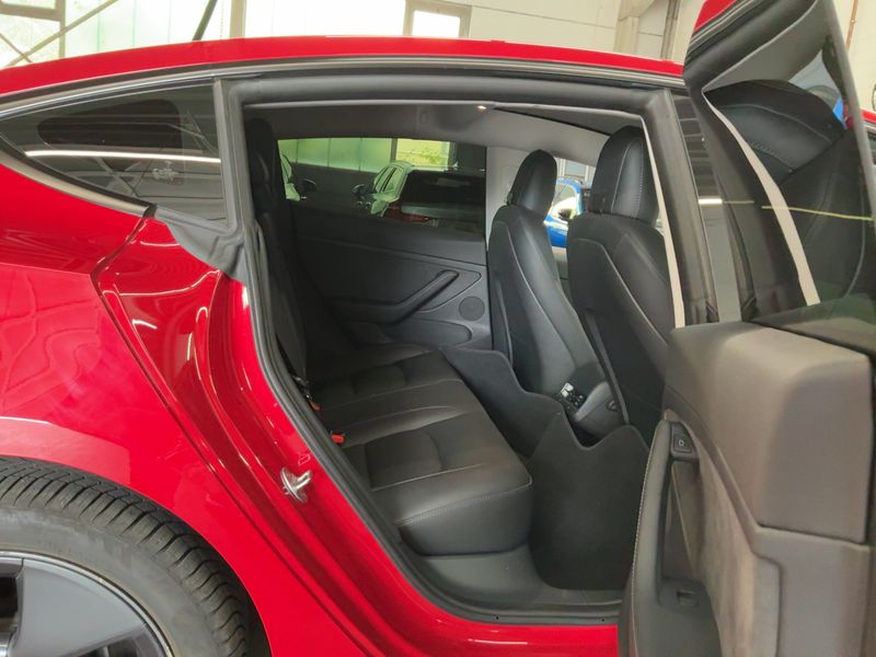 Tesla Model 3 Long Range Dual Long Range Dual AWD — zdjęcie 14