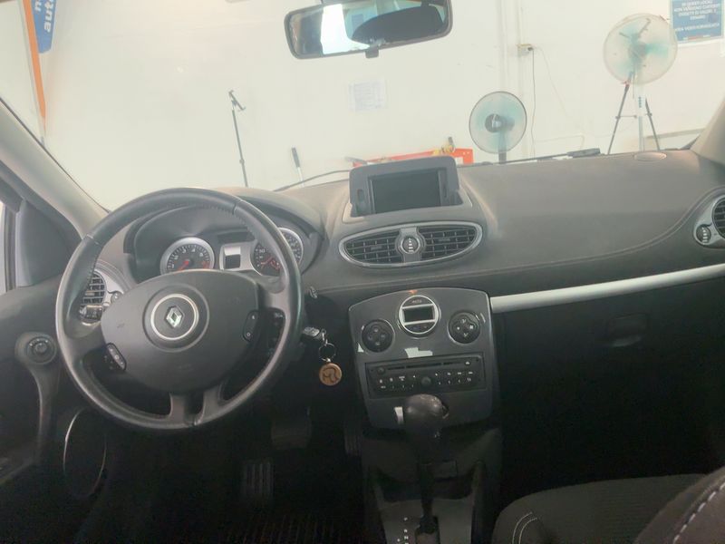 Renault Clio 1.6 20th Anniversario 2011 – снимка 17