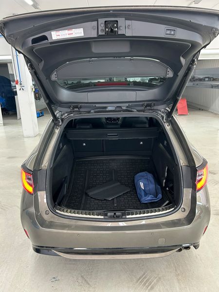 Toyota Corolla 2.0 Hybrid Lounge — zdjęcie 10