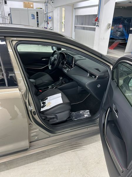 Toyota Corolla 2.0 Hybrid Lounge — zdjęcie 11