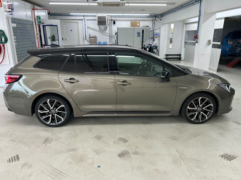 Toyota Corolla 2.0 Hybrid Lounge — zdjęcie 7