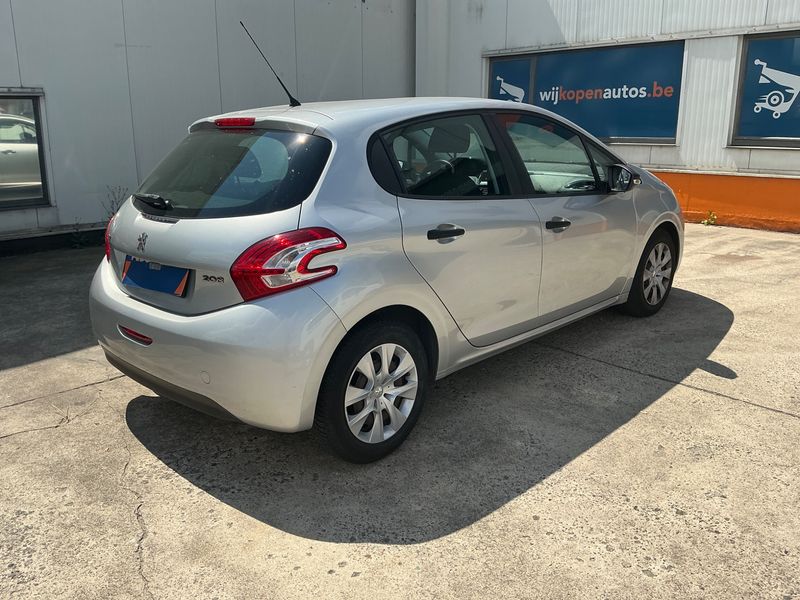 Peugeot 208 1.0 VTi Access 2012 – снимка 2