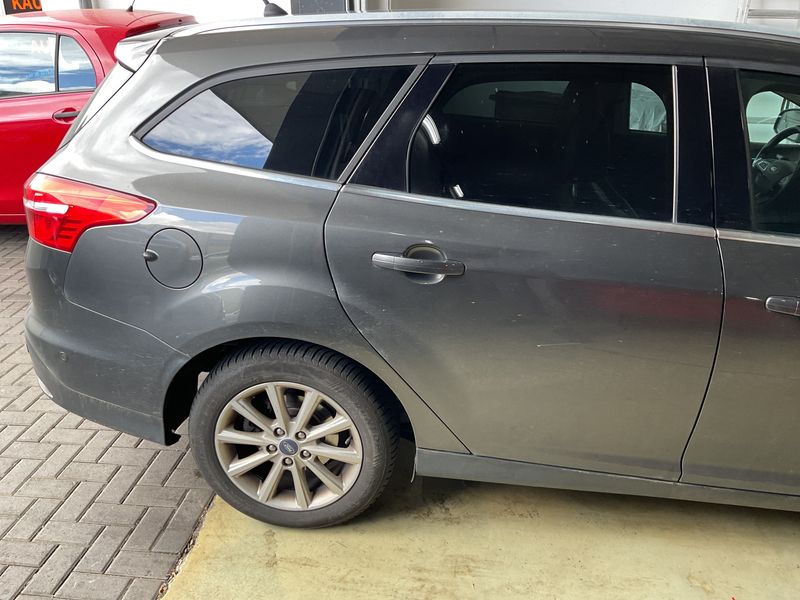 Ford Focus 1.0 EcoBoost Titanium — zdjęcie 18