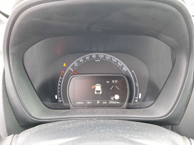 Toyota Aygo X 1.0 VVT-i Design — zdjęcie 12