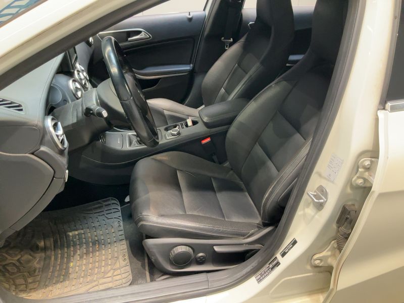 Mercedes-Benz A-Klasse A 200 CDI Urban — zdjęcie 11