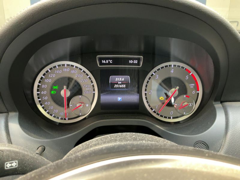 Mercedes-Benz A-Klasse A 200 CDI Urban — zdjęcie 13