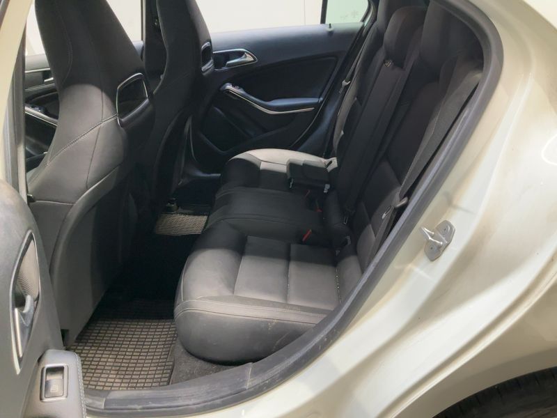 Mercedes-Benz A-Klasse A 200 CDI Urban — zdjęcie 14