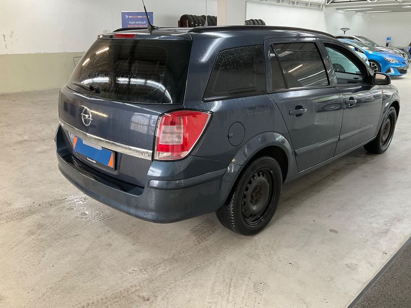 Opel Astra 1.8 Innovation — zdjęcie 2