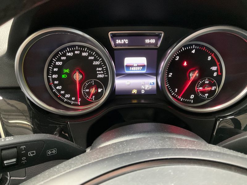 Mercedes-Benz GLE-Klasse GLE 350 d 4Matic AMG Line — zdjęcie 13
