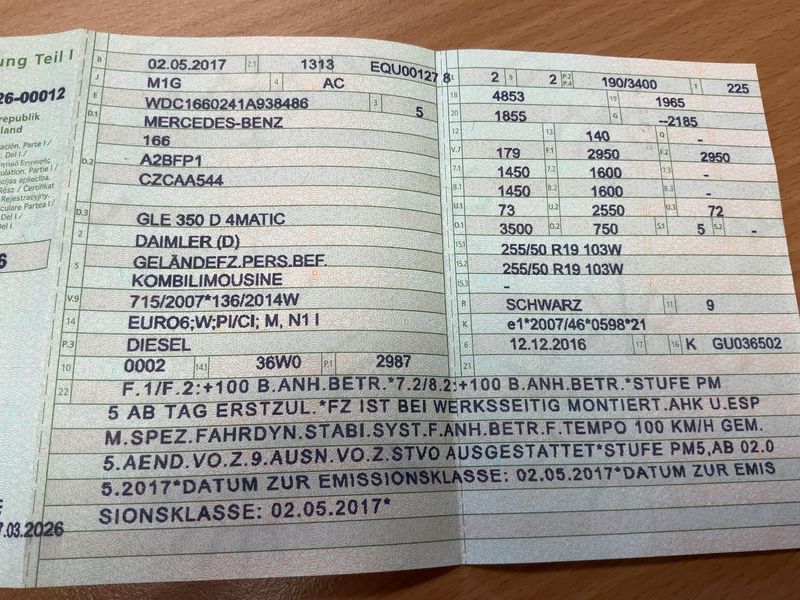 Mercedes-Benz GLE-Klasse GLE 350 d 4Matic AMG Line — zdjęcie 15