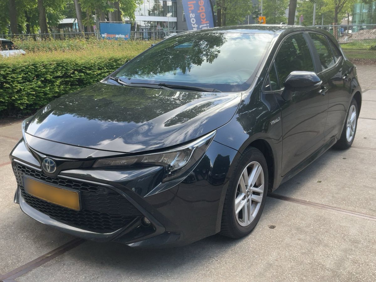 Toyota Corolla 2019 — photo 1