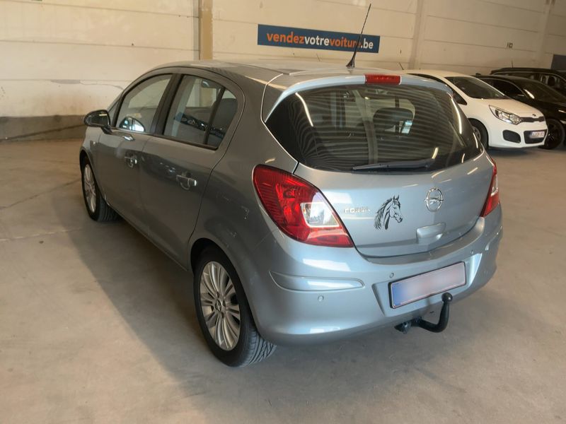Opel Corsa 1.4 Innovation — zdjęcie 3