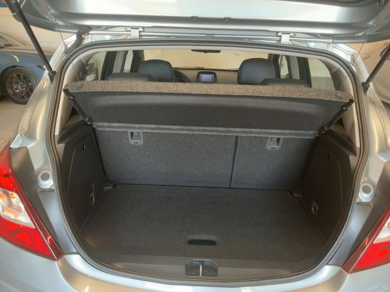 Opel Corsa 1.4 Innovation — zdjęcie 10