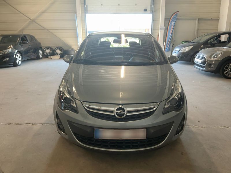 Opel Corsa 1.4 Innovation — zdjęcie 9