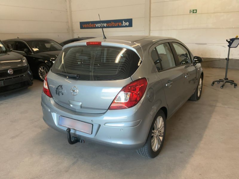 Opel Corsa 1.4 Innovation — zdjęcie 6