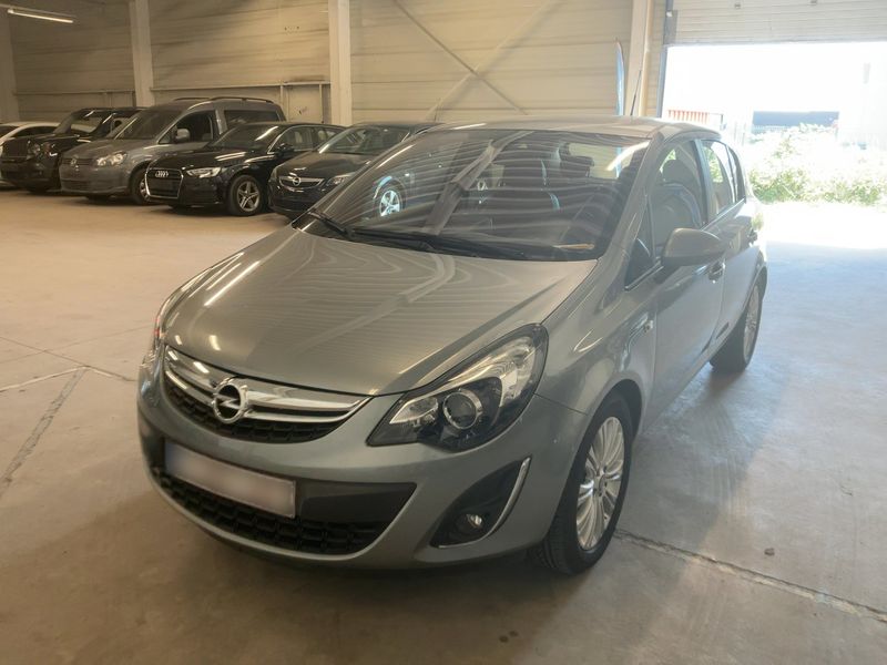 Opel Corsa 1.4 Innovation — zdjęcie 2